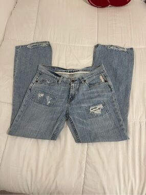 Light Blue Distressed Women’s Jeans